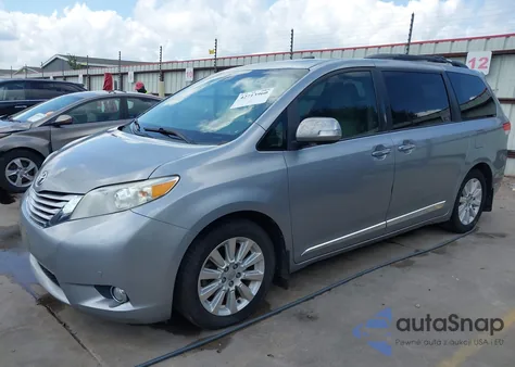2013 Toyota Sienna Limited V6 7 Passenger z USA, uszkodzony, nr VIN 5TDYK3DC6DS343109